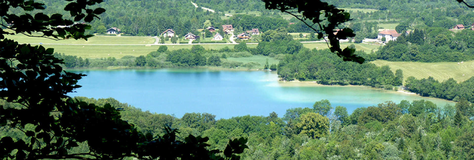 les gites depuis belvédère des 4 lacs