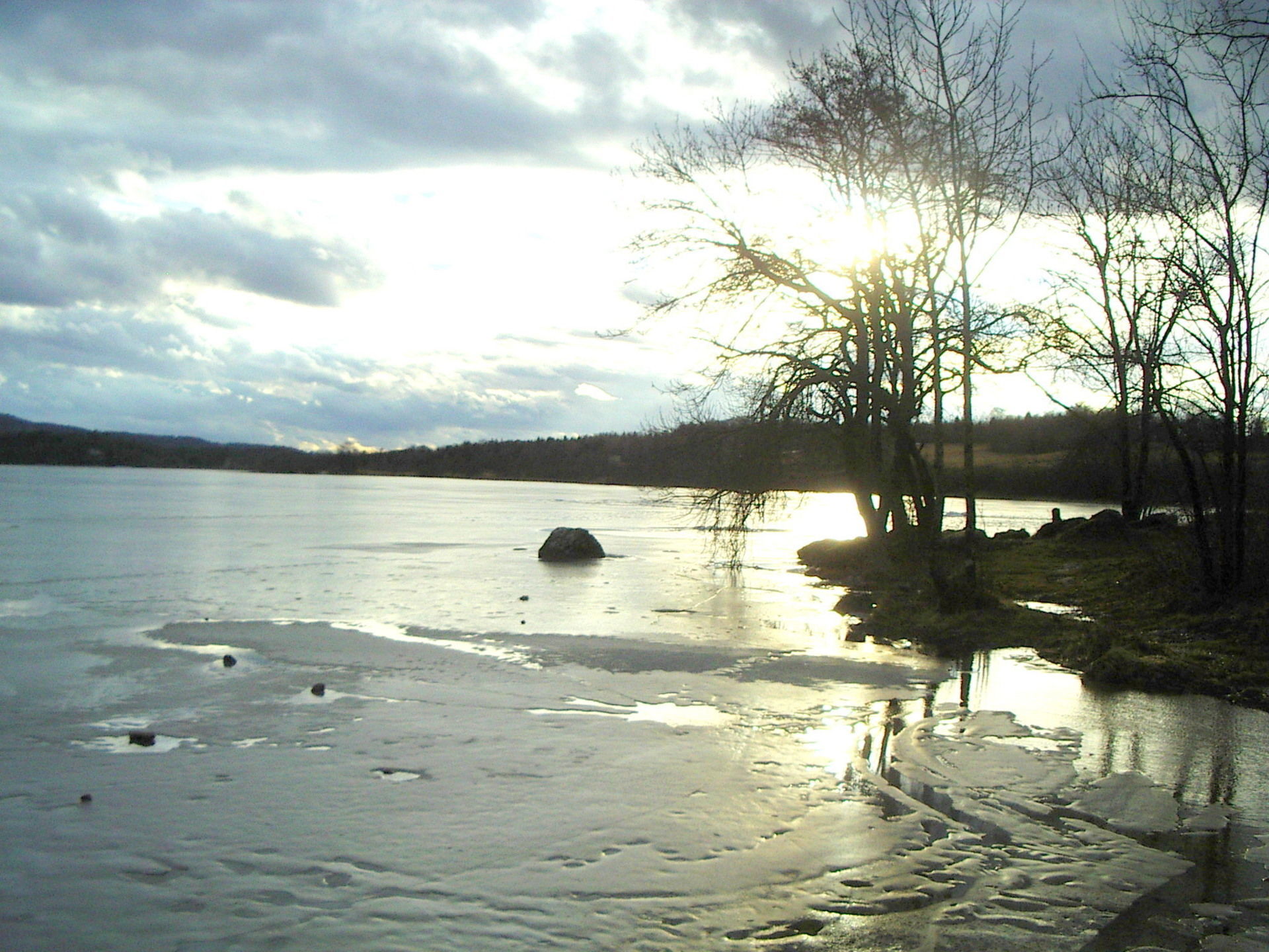 coucher de soleil sur le lac d'Ilay